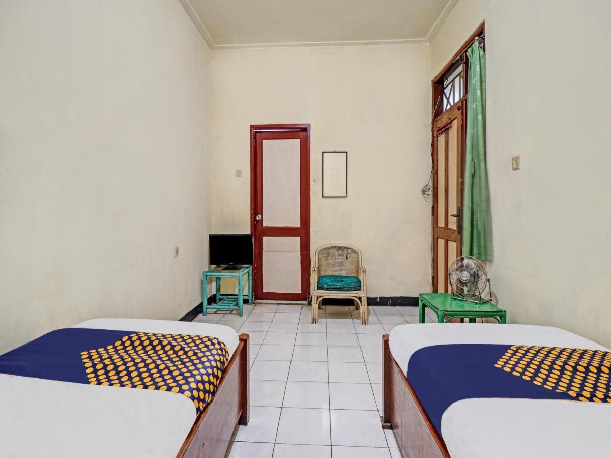 Spot On 90632 Hotel Pelangi Indah Paskal Bandung Exterior photo